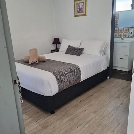 Parkes Federation Motel Екстер'єр фото