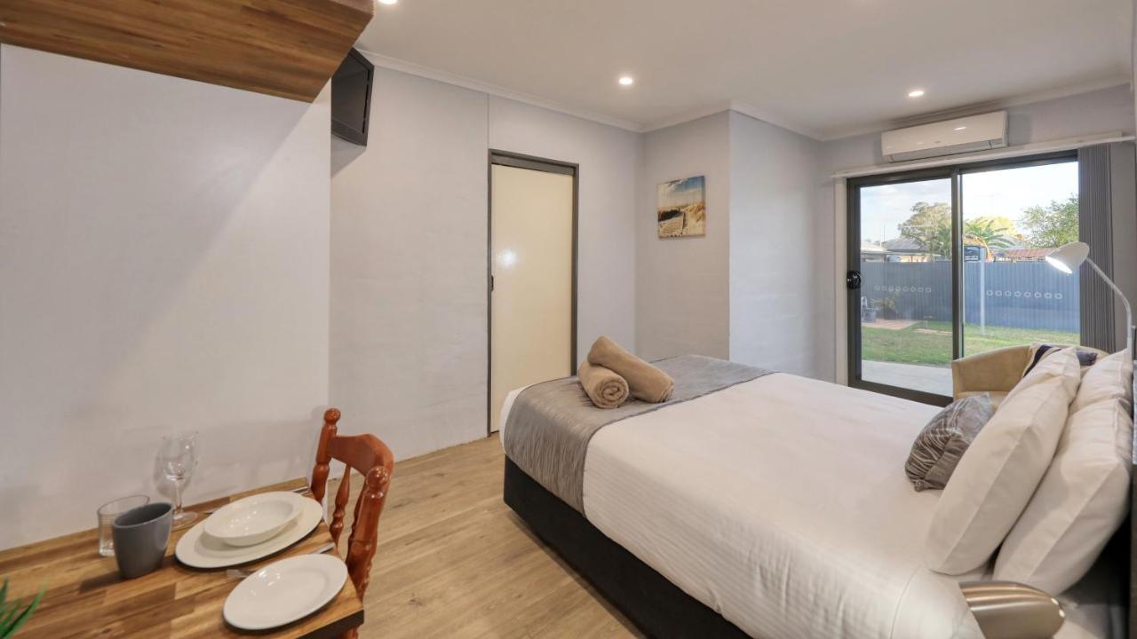 Parkes Federation Motel Екстер'єр фото