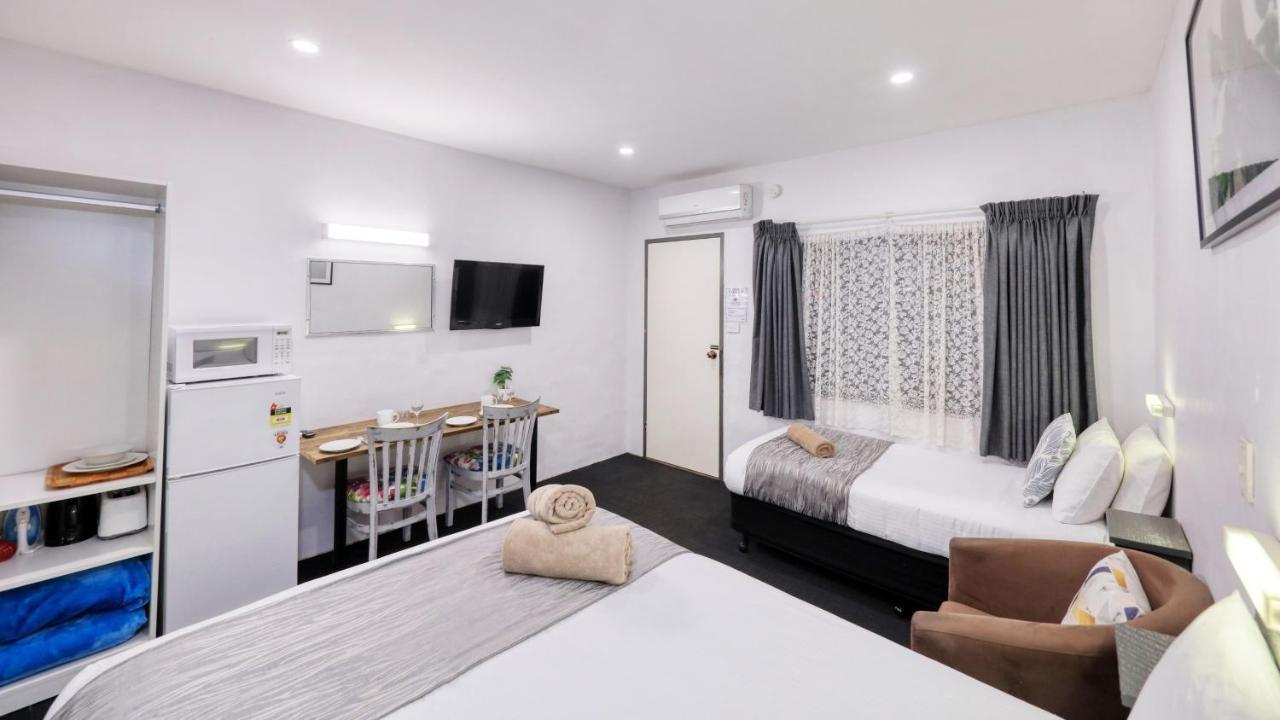 Parkes Federation Motel Екстер'єр фото