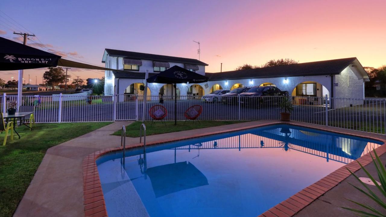 Parkes Federation Motel Екстер'єр фото